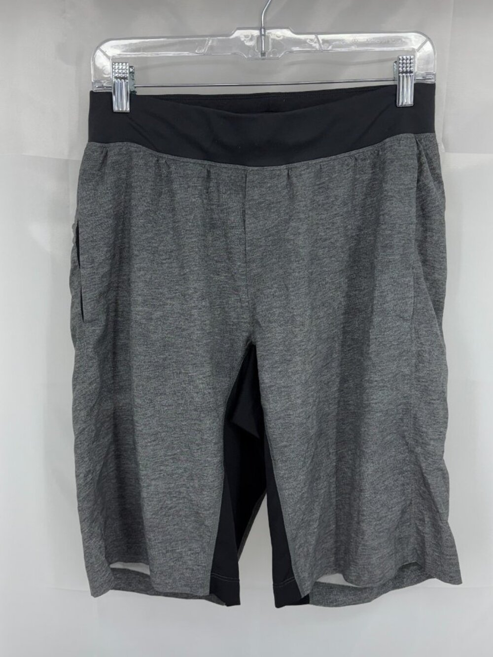 Lululemon Men M THE Linerless Short Gray 10.5" Inseam Stretch Athletic Workout